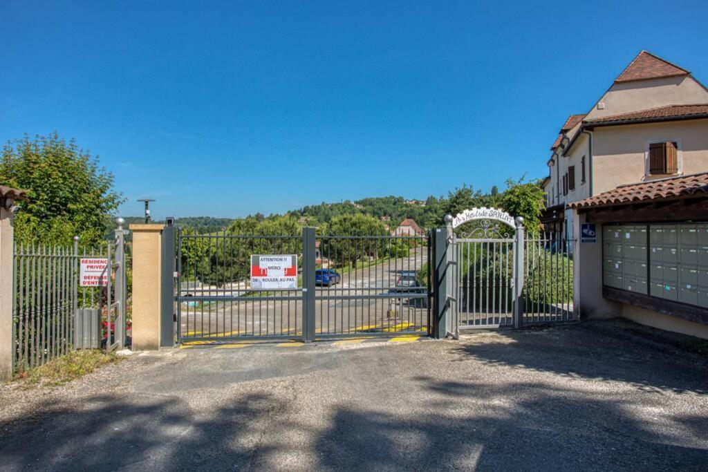 - 24 - D'euphe Avec Piscine Apartment *