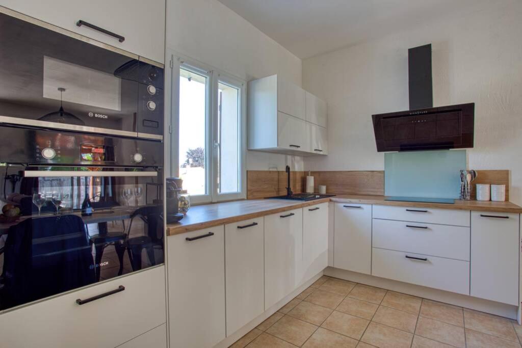 - 24 - D'euphe Avec Piscine Apartment *